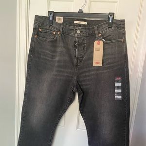 NWT Women’s Plus Size Black Levi Button Fly Jeans